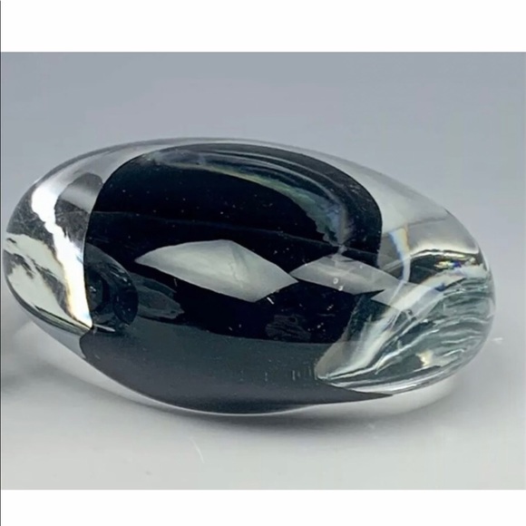 K o s t a Boda Paperweight Signed Swedish Crystal Art Glass - Picture 2 of 3